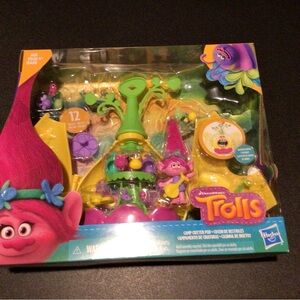 Hasbro Trolls Critter Pod Playset - Pink and Yellow